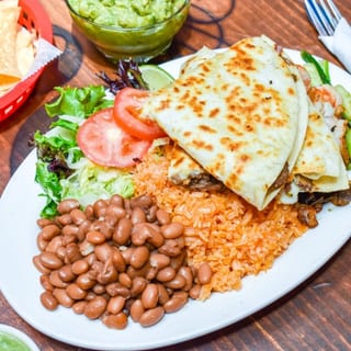 6. Quesadilla Suiza, Prawns and Grilled Mushrooms Combo Platter